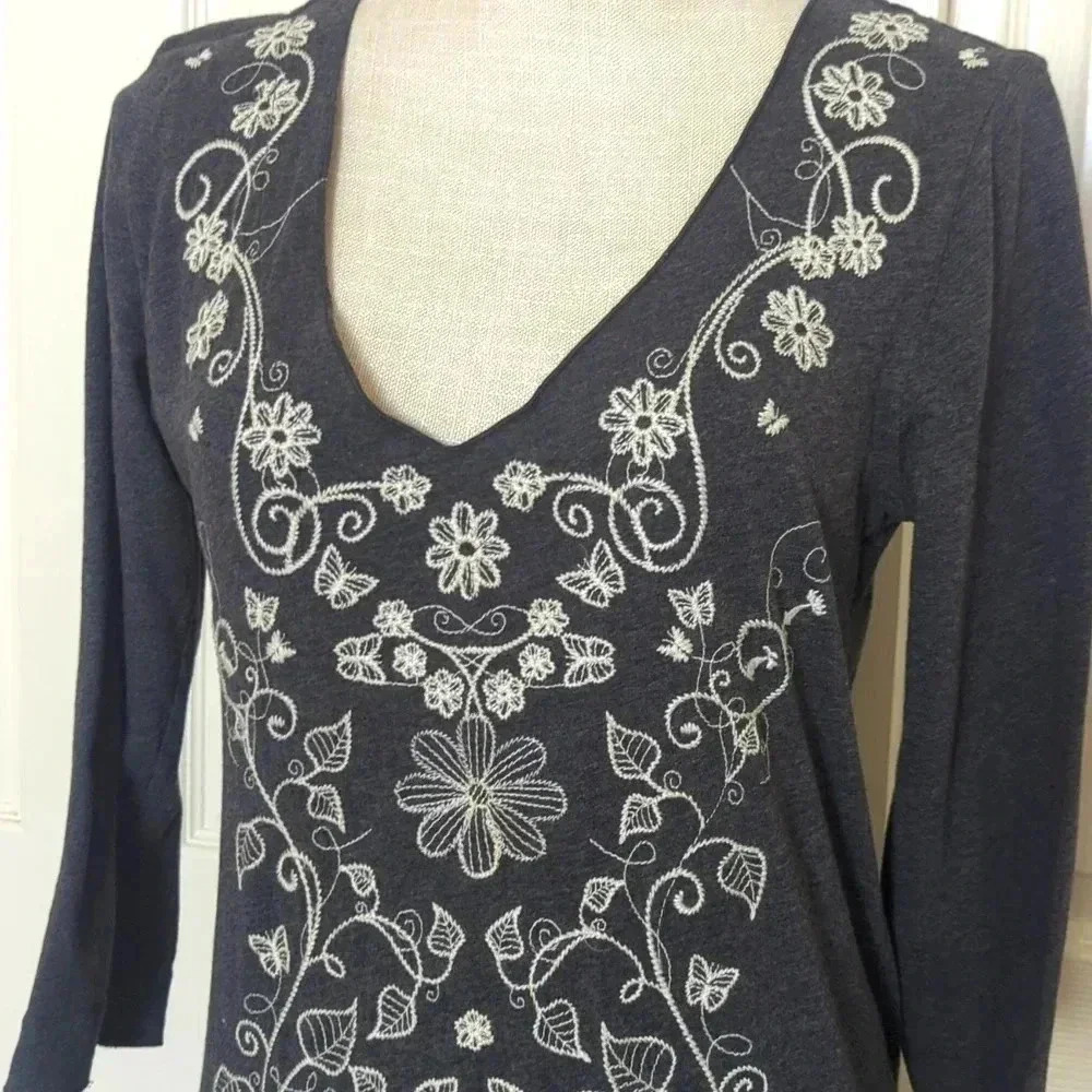 Johnny Was Floral & Butterfly Embroidered Tunic Dress in gray and white - Picture 3 of 7